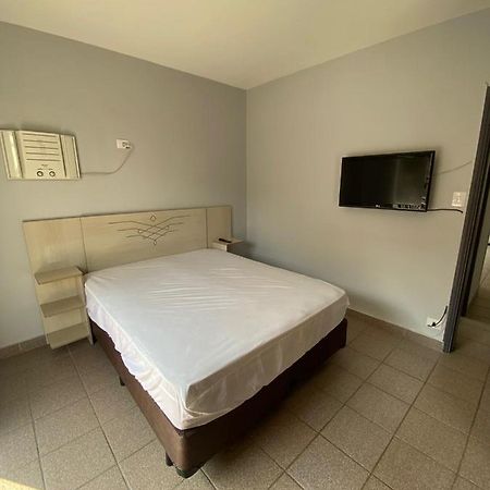 Apartamento Com Estacionamento, Wi-Fi, Ar Condicionado A 300 Metros Da Praia Da Enseada No Guaruja. ภายนอก รูปภาพ