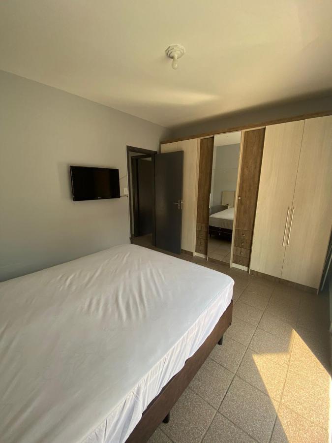 Apartamento Com Estacionamento, Wi-Fi, Ar Condicionado A 300 Metros Da Praia Da Enseada No Guaruja. ภายนอก รูปภาพ